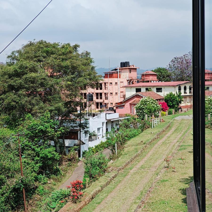 Camellia Heights 1&2 Bed & Breakfast Coonoor Dış mekan fotoğraf